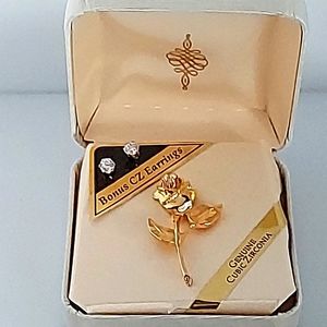 S240 Cubic Zirconia Rose Pin & Stud Earring Boxed Set